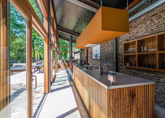 Lovely In Gorssel With Private Swimming Pool, Be Inside Or Outside * 고셀