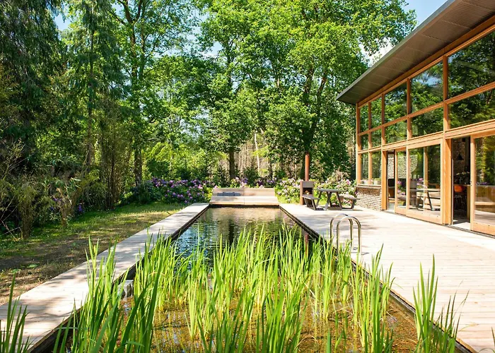 펜션 Lovely In Gorssel With Private Swimming Pool, Be Inside Or Outside