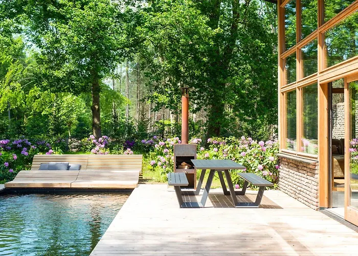 펜션 Lovely In Gorssel With Private Swimming Pool, Be Inside Or Outside 고셀